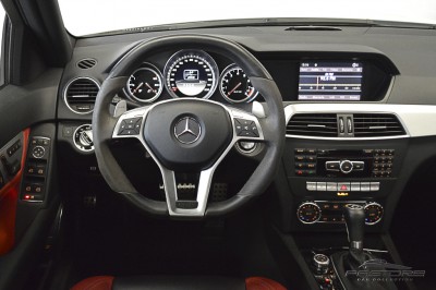 Mercedes-Benz  C63 AMG - 2012 (22).JPG