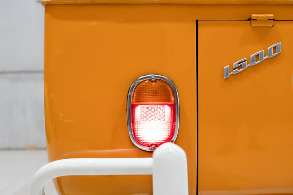 VW Volkswagen Kombi 1500