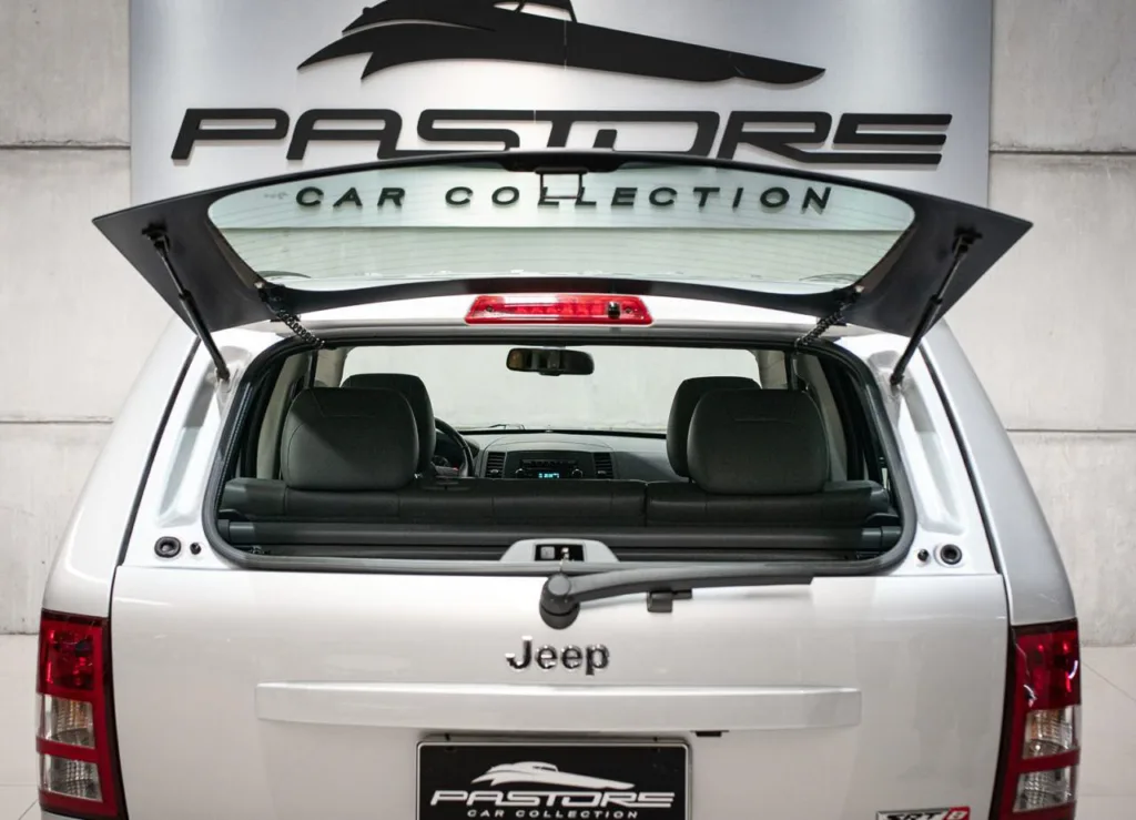 Jeep Grand Cherokee SRT8 – 2006