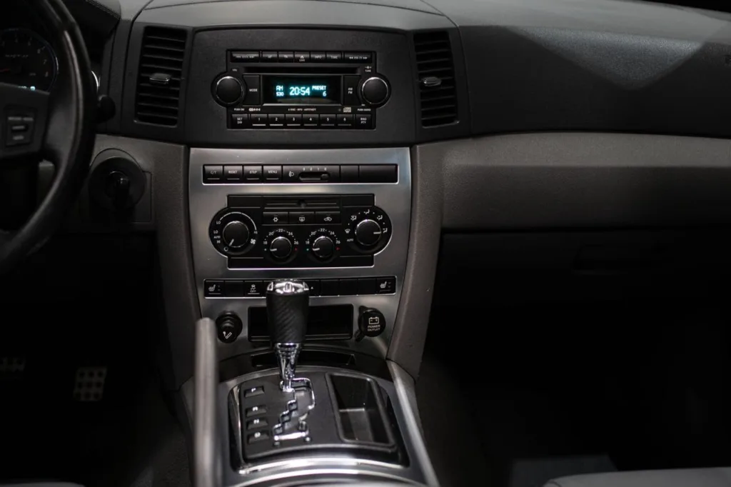 Jeep Grand Cherokee SRT8 – 2006