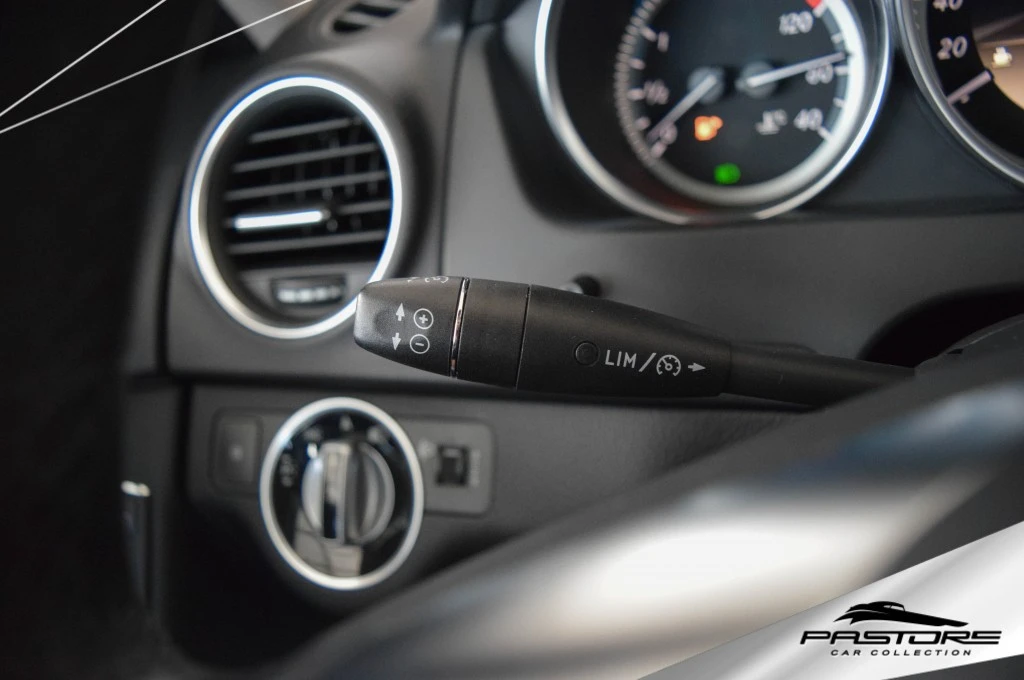 Mercedes-Benz C180 CGI Classic