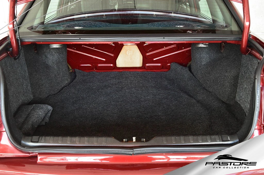 VW Santana 2000 Evidence