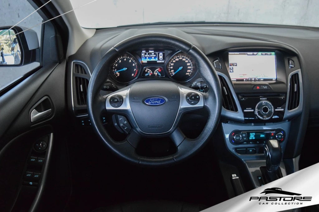 Ford Focus Titanium Hatch