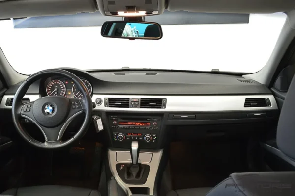 BMW 320i TOP
