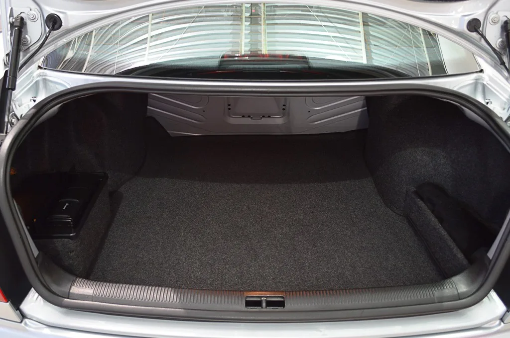 Audi A4 2.4 V6