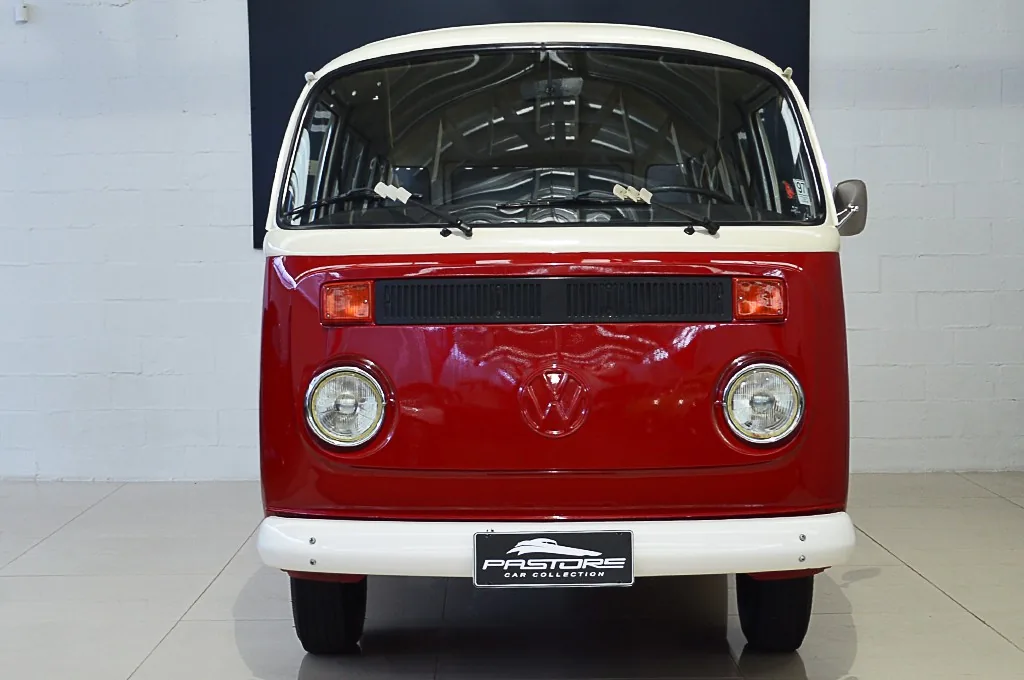 VW Kombi Luxo