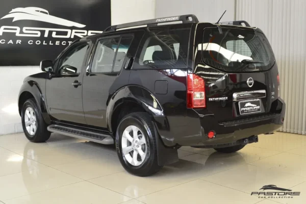 Nissan Pathfinder SE 2.5 TDI