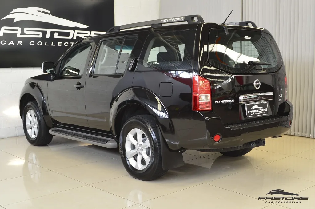 Nissan Pathfinder SE 2.5 TDI