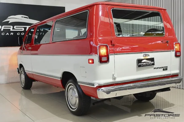 Plymouth Voyager