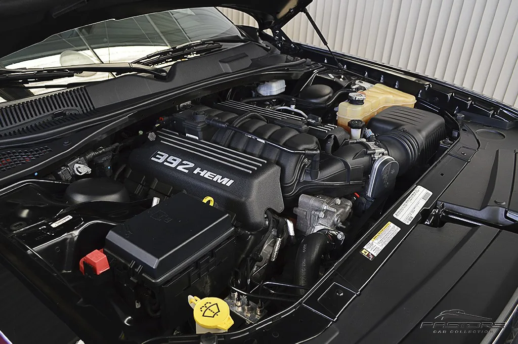 Dodge Challenger 392 SRT8