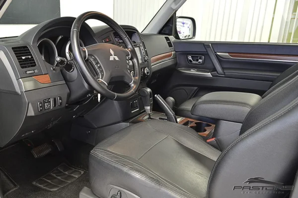 Mitsubishi Pajero Full 3D