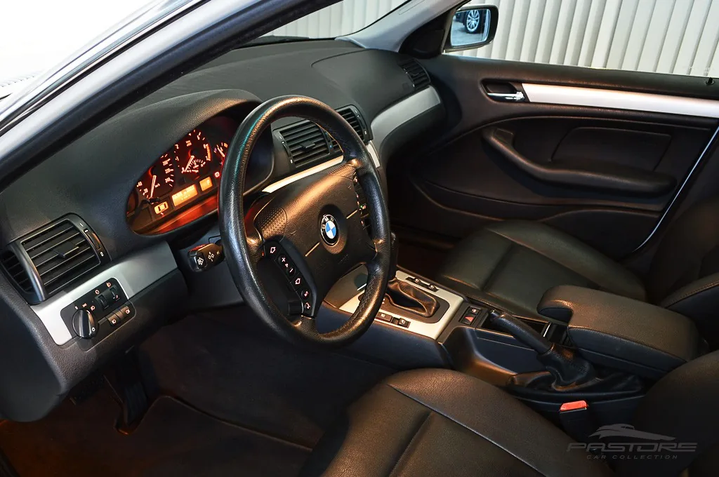 BMW 320i