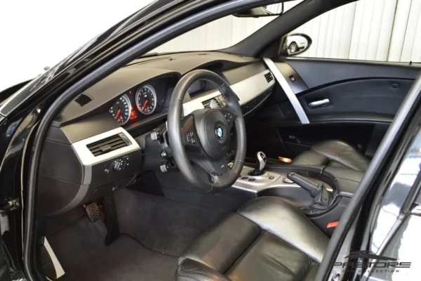 BMW M5 5.0 V10