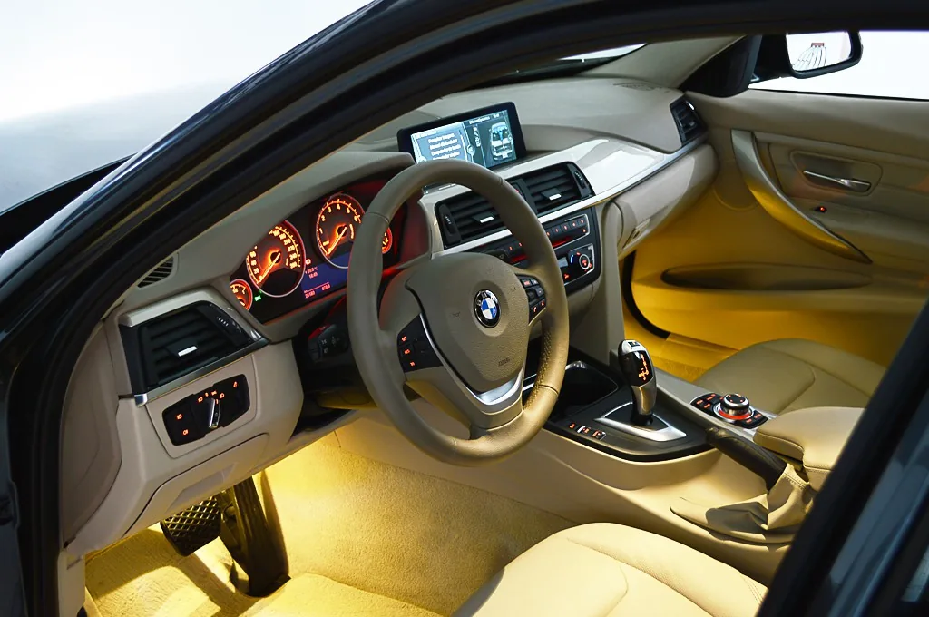 BMW 328i Modern