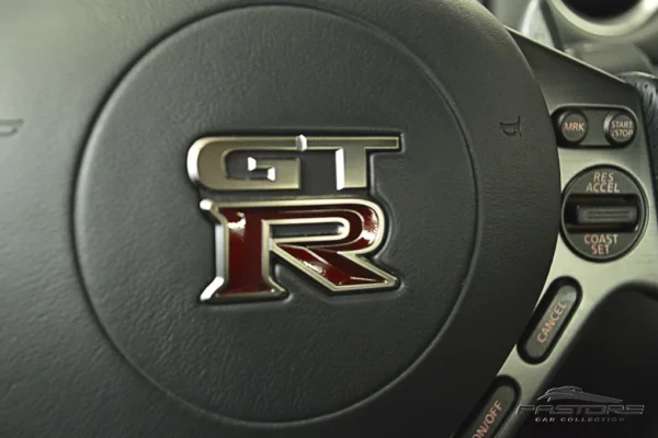 Nissan GT-R Black Edition