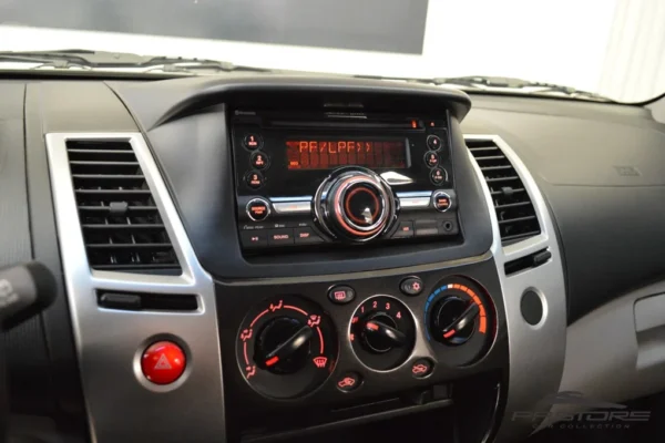 Mitsubishi Pajero Dakar AT