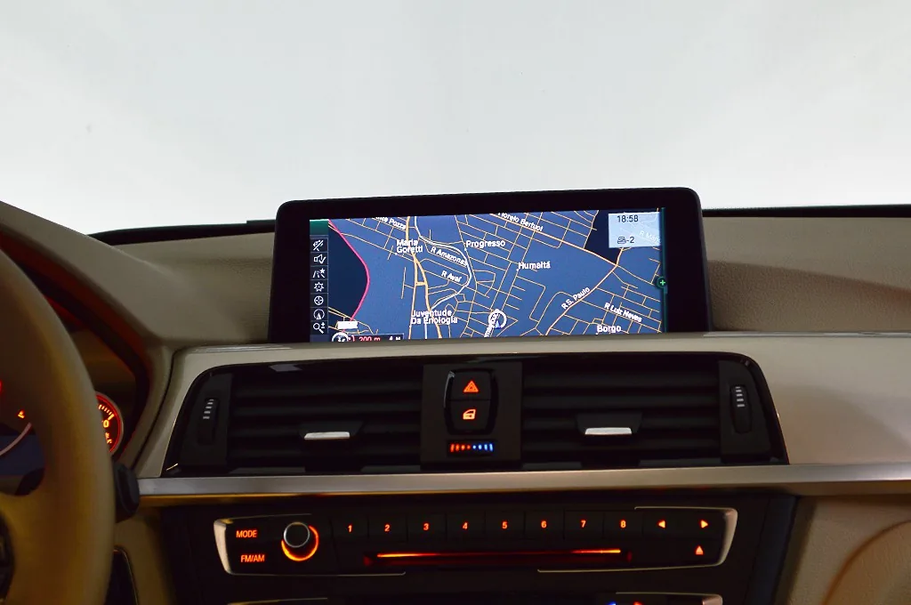 BMW 328i Modern