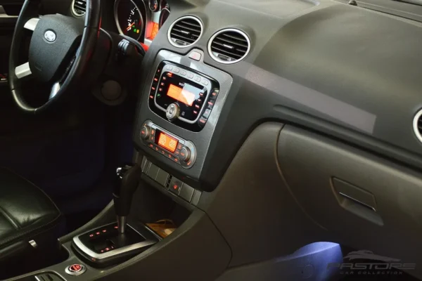 Ford Focus Ghia AT