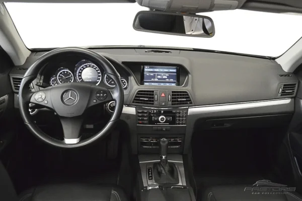 Mercedes-Benz E250 CGI Coupé