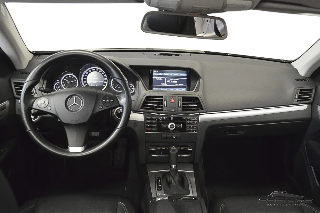 Mercedes-Benz E250 CGI Coupé