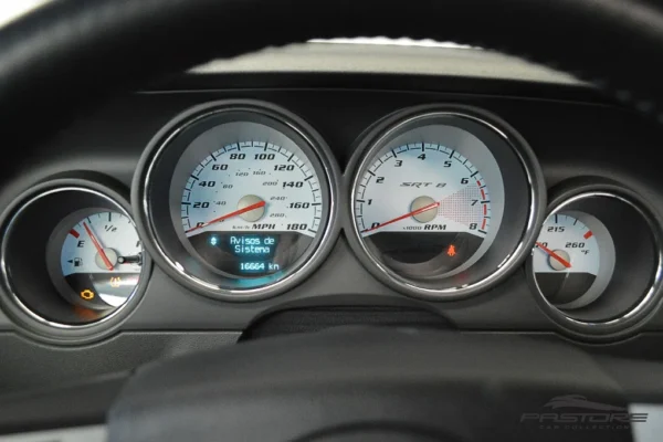 Dodge Challenger SRT8