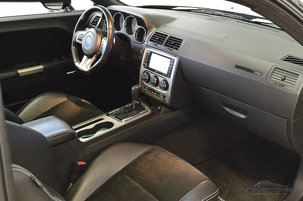 Dodge Challenger 392 SRT8