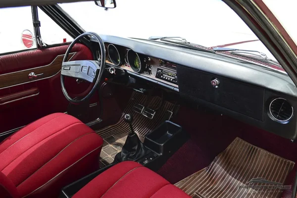 GM Opala Comodoro Château