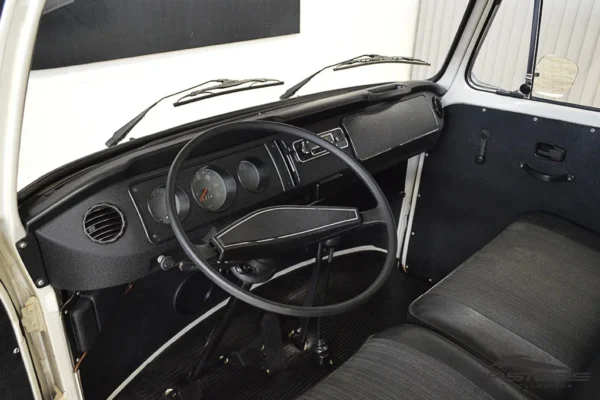 VW Kombi Standard