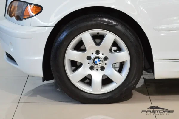 BMW 320i