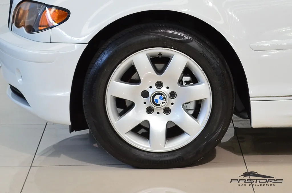 BMW 320i