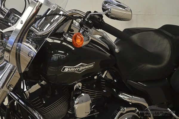 Harley-Davidson Road King Custom