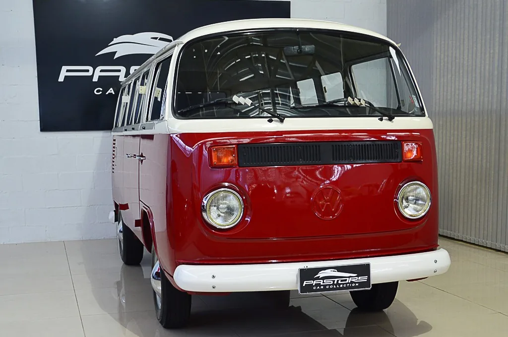 VW Kombi Luxo