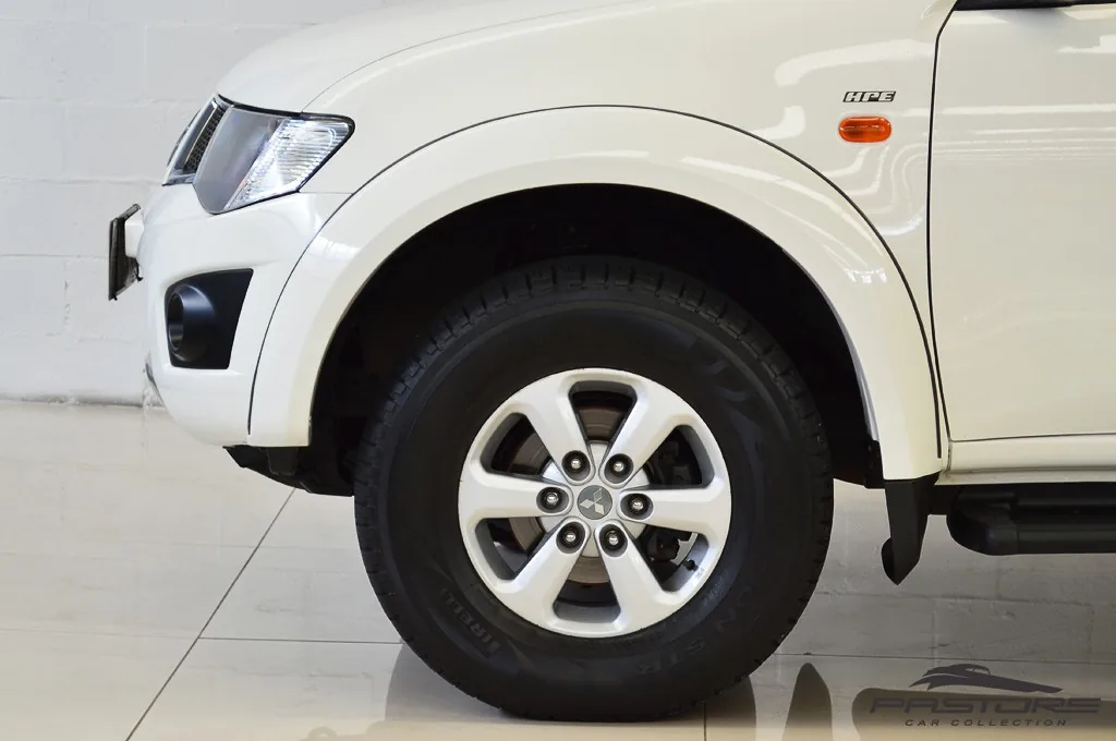 Mitsubishi L200 Triton 3.2D AT