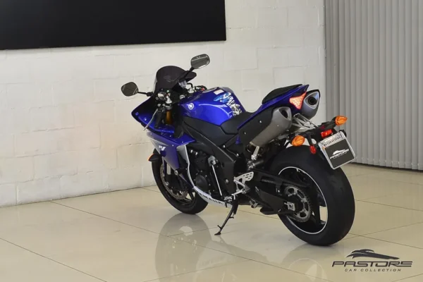Yamaha YZF R1