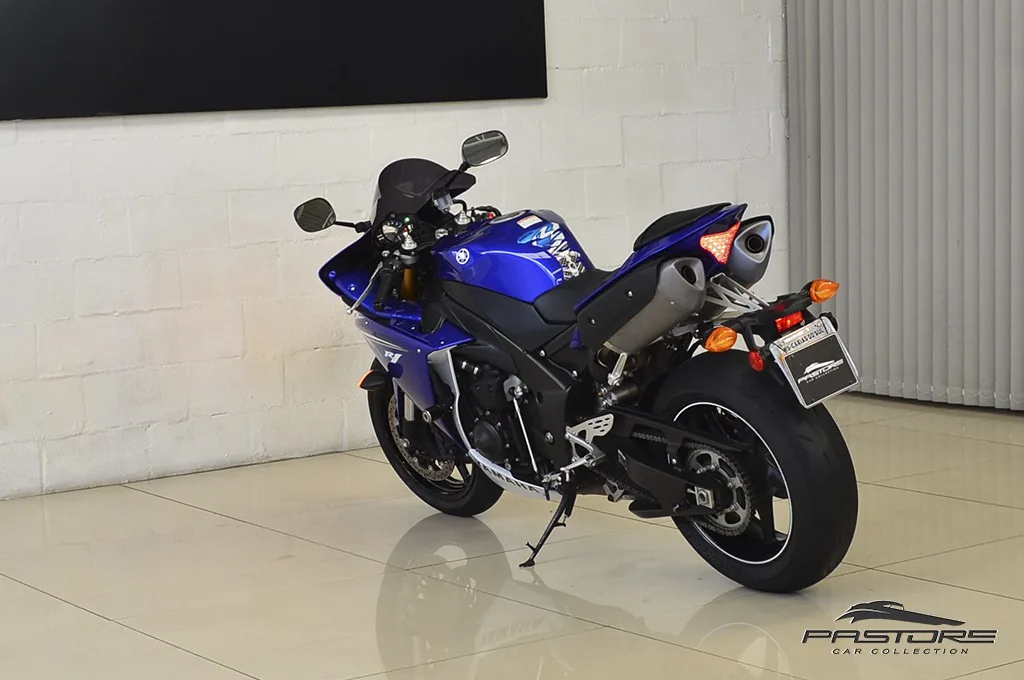 Yamaha YZF R1