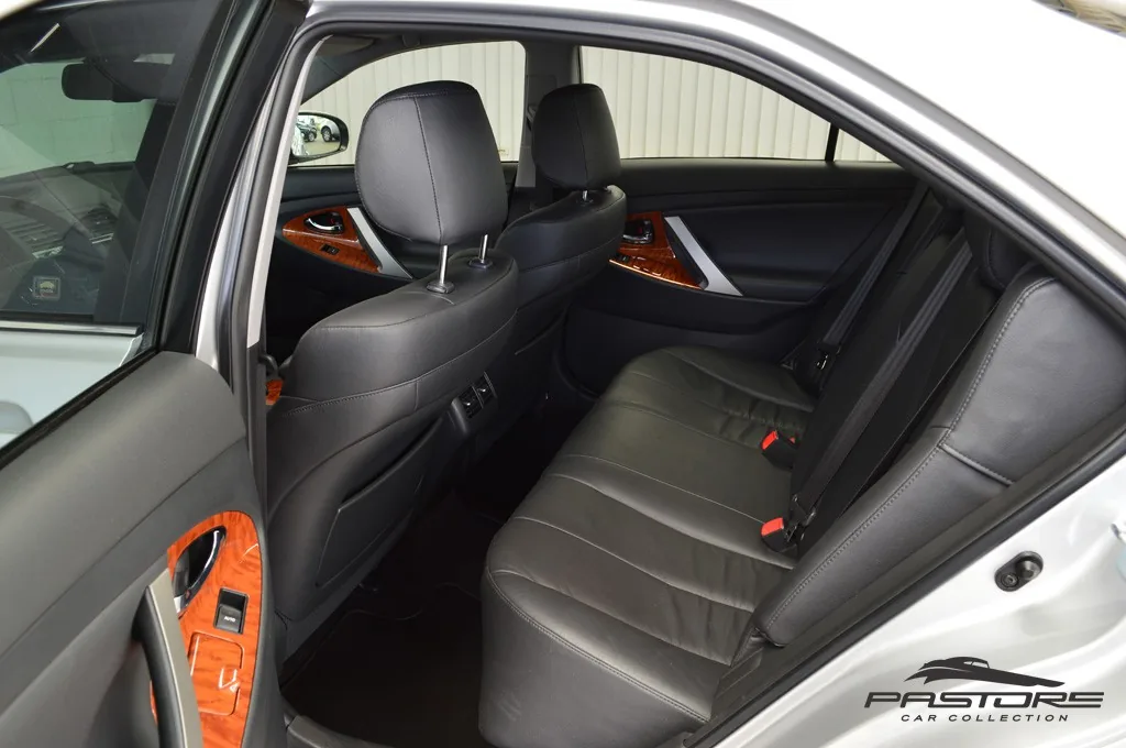 Toyota Camry XLE V6