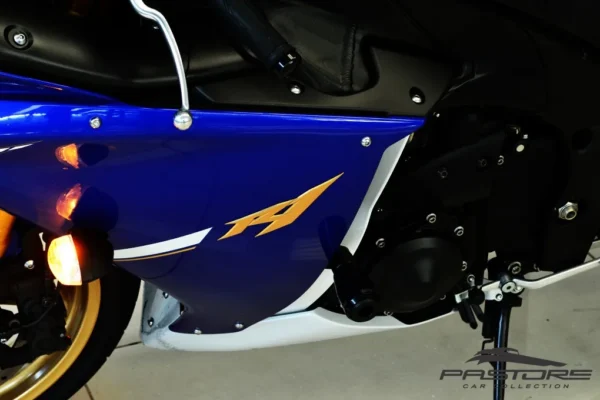 Yamaha YZF R1