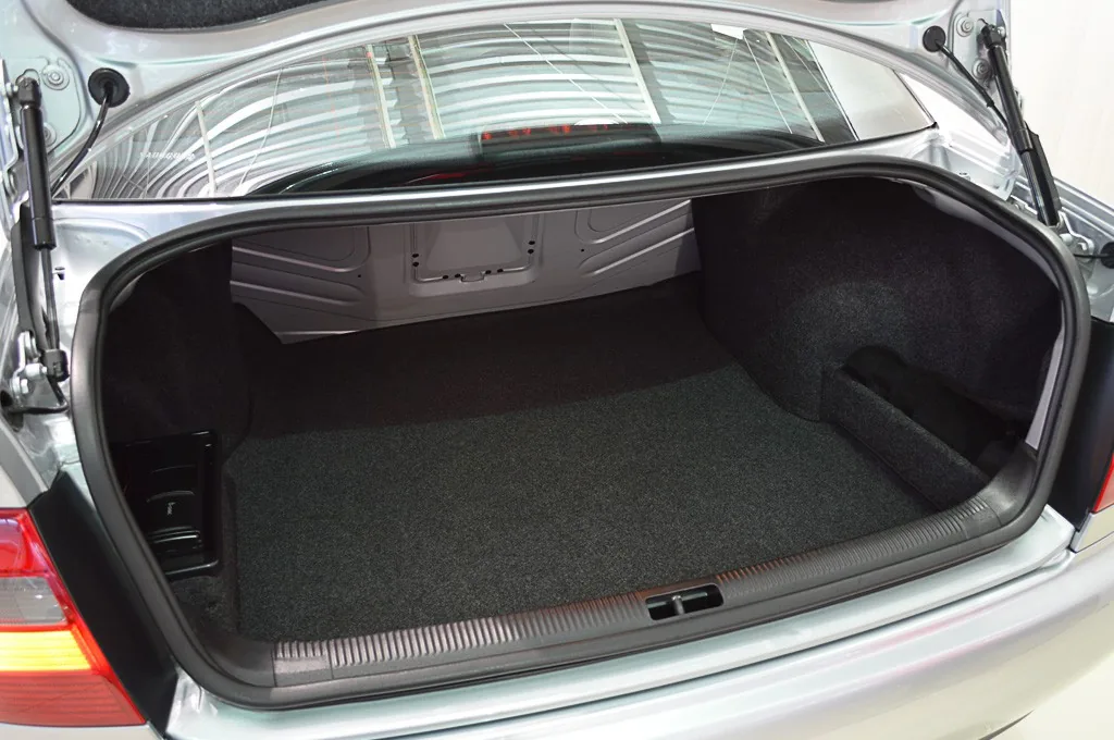 Audi A4 2.4 V6