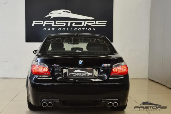 BMW M5 5.0 V10