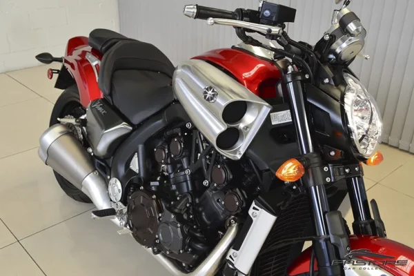 Yamaha V-Max 1800