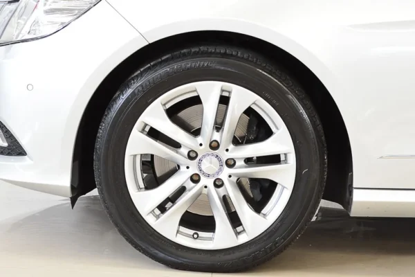 Mercedes-Benz E350 Avantgarde