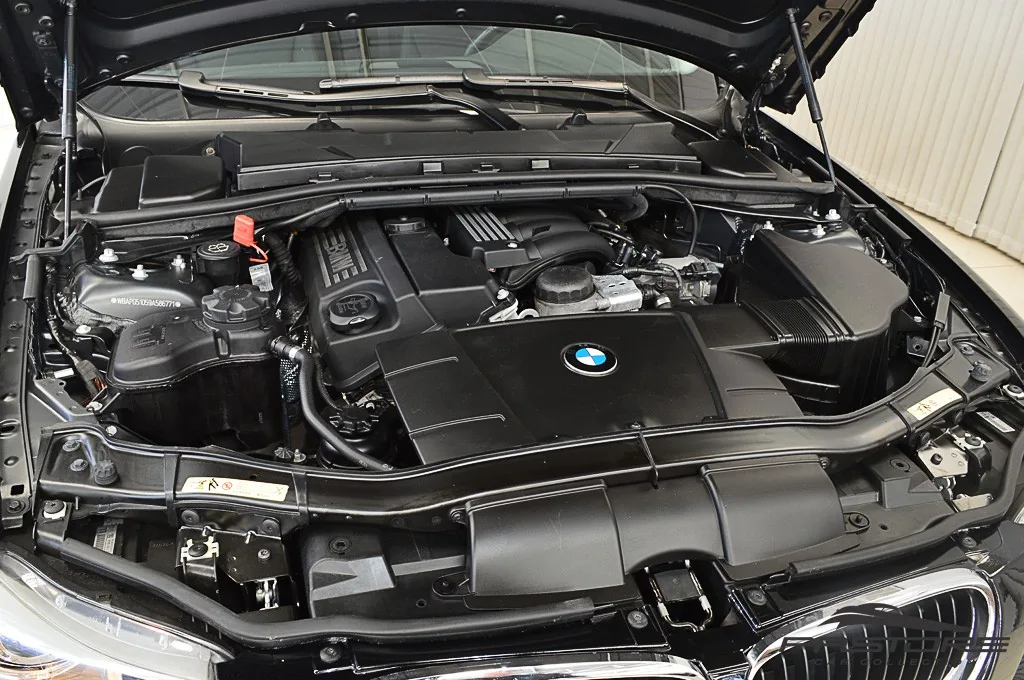 BMW 320i TOP