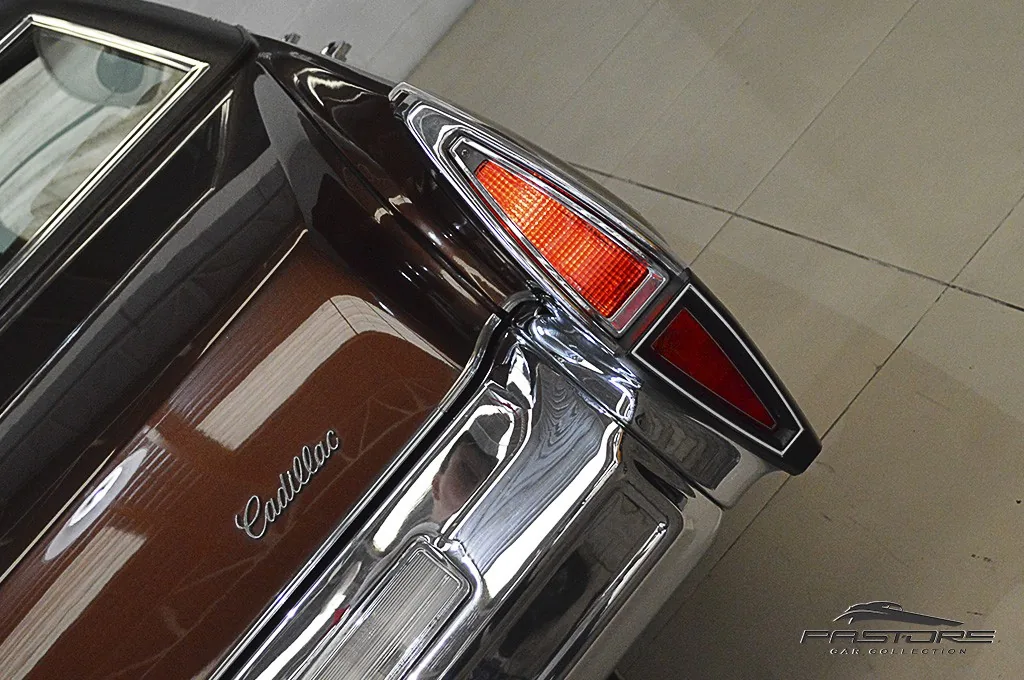Cadillac Sedan De Ville