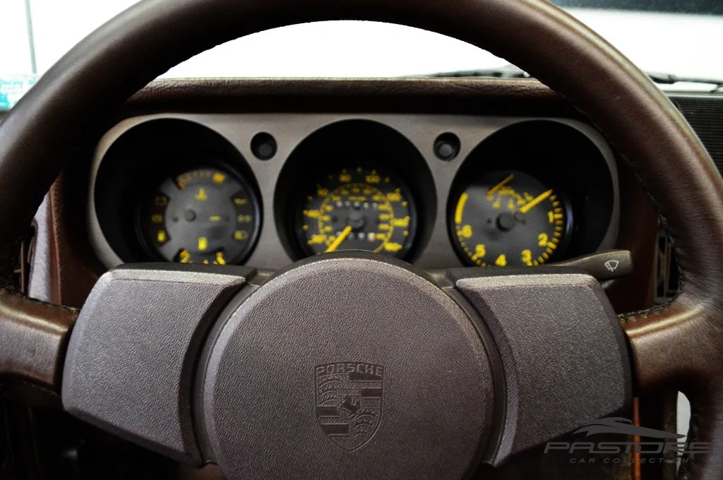 Porsche 944 S2