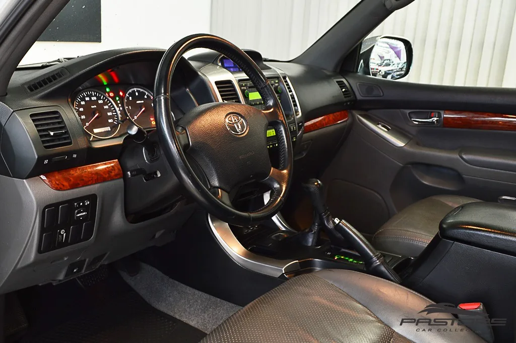 Toyota Land Cruiser Prado VX