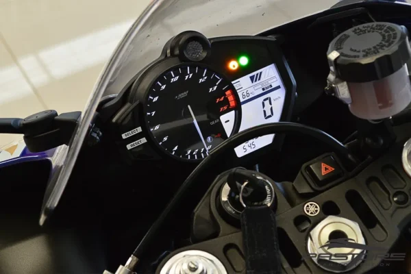 Yamaha YZF R1