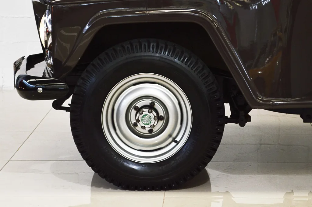 Willys F-75 Pickup