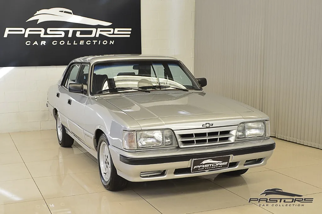 GM Opala Diplomata SE