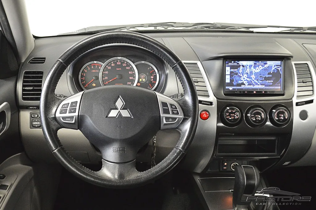 Mitsubishi Pajero Dakar FLEX