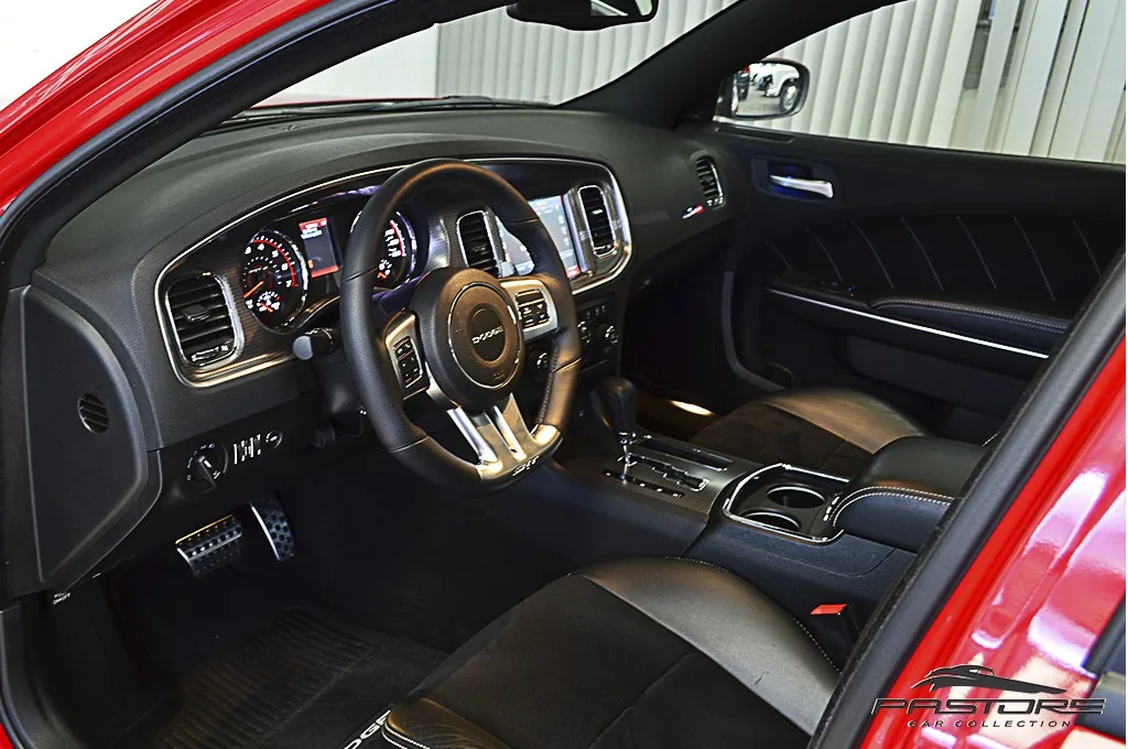 Dodge Charger SRT8